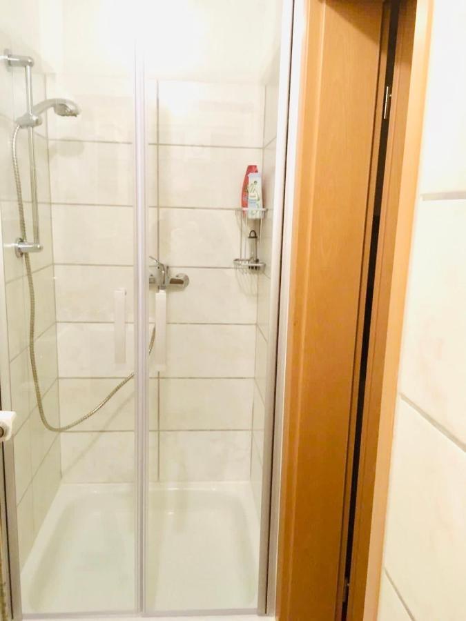 No2 Top Apartment4You - 3 Zimmer, 1-6 Pers, Saarbruecken - Jaegersfreude ザールブリュッケン エクステリア 写真